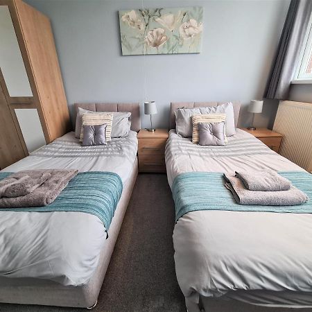 3 Bedroom Apartment Coventry - Hosted By Coventry Accommodation Exterior foto