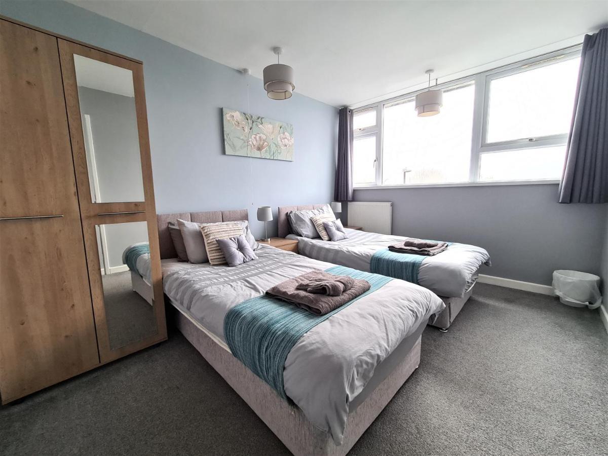 3 Bedroom Apartment Coventry - Hosted By Coventry Accommodation Exterior foto