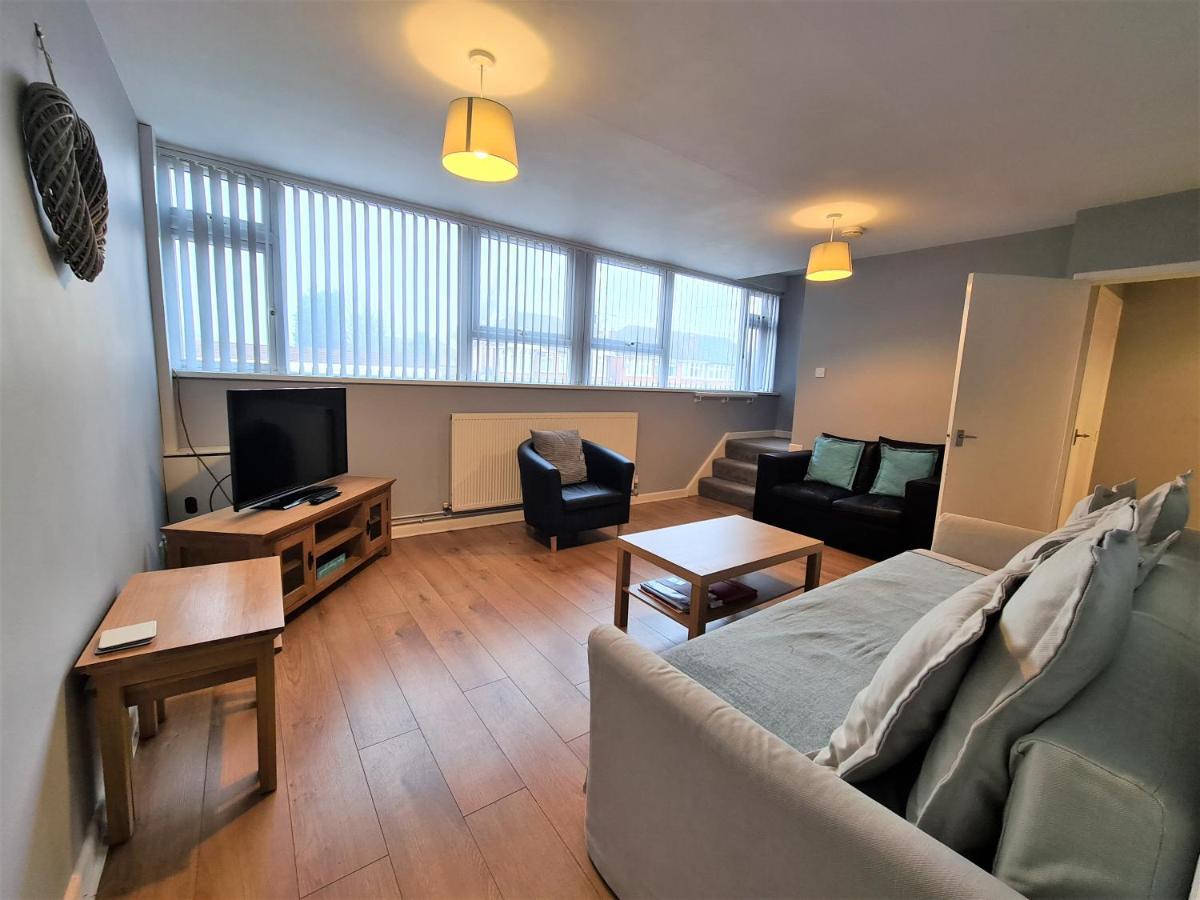 3 Bedroom Apartment Coventry - Hosted By Coventry Accommodation Exterior foto