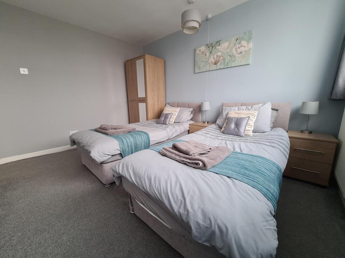 3 Bedroom Apartment Coventry - Hosted By Coventry Accommodation Exterior foto
